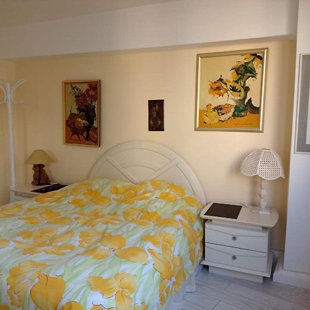 Two Bedroom Apartment Farmec Kluż-Napoka Zewnętrze zdjęcie
