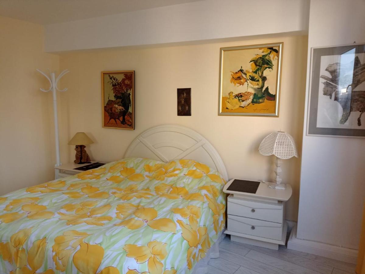 Two Bedroom Apartment Farmec Kluż-Napoka Zewnętrze zdjęcie