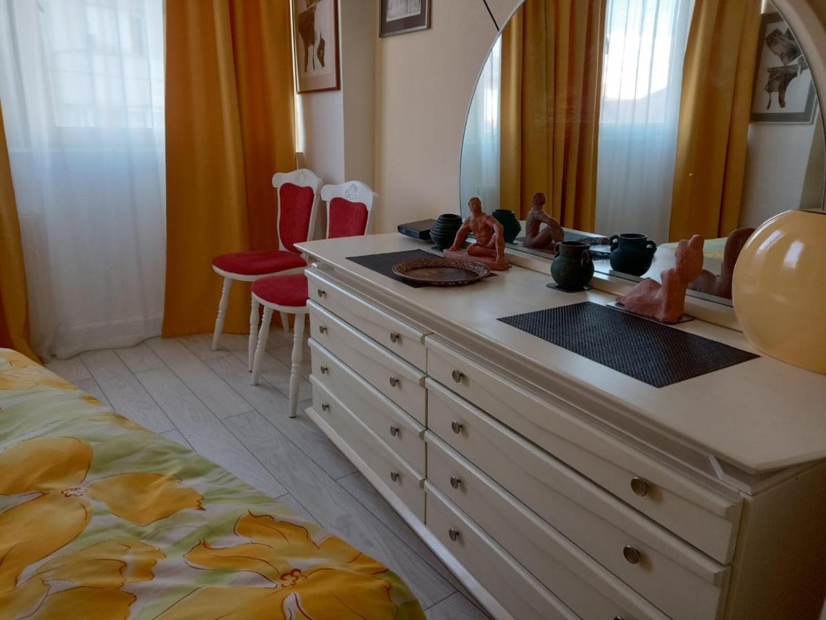 Two Bedroom Apartment Farmec Kluż-Napoka Zewnętrze zdjęcie