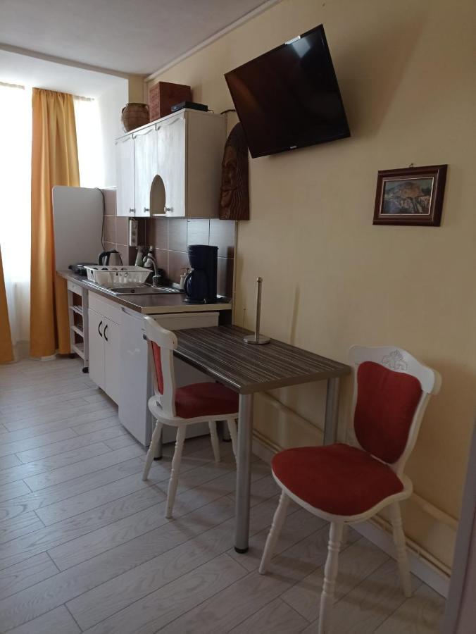 Two Bedroom Apartment Farmec Kluż-Napoka Zewnętrze zdjęcie